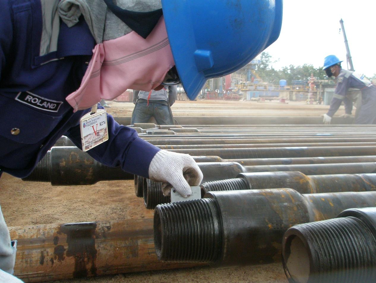 Drill pipe inspection team